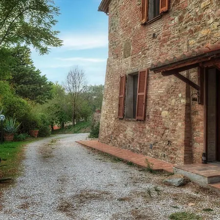 Spacious Apartment In Umbrian Farm House * Magione