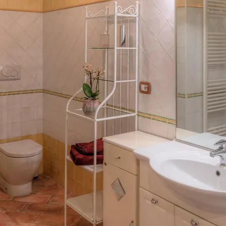 Spacious Apartment In Umbrian Farm House Apartment