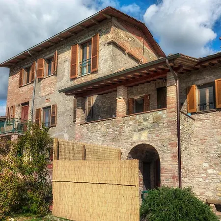 Spacious Apartment In Umbrian Farm House *